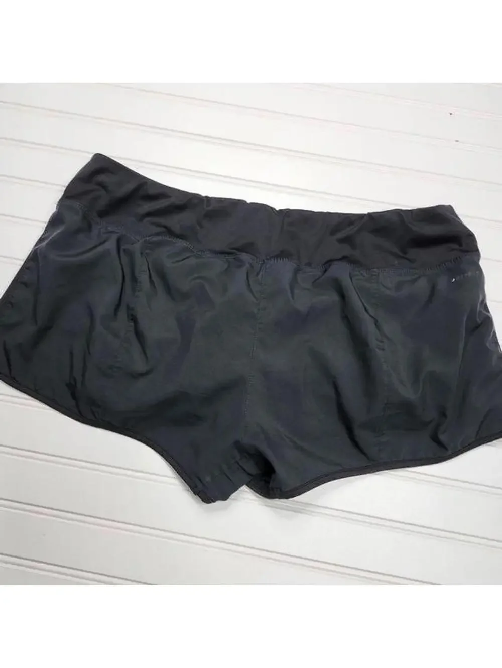 Nike Women's Black Activewear Shorts - Comfortable & Stretchy - XL